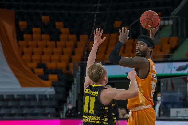 上的高度默 上的高度默